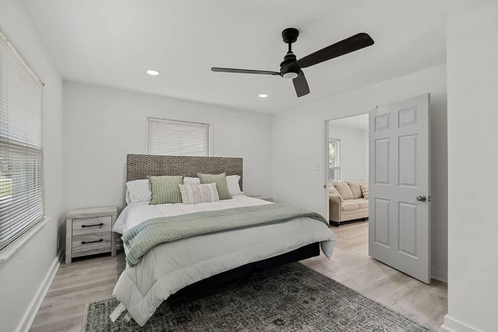Lake Home, Dock, Fire Pit, Hot Tub, Game Room, Etc Winchester Exteriér fotografie