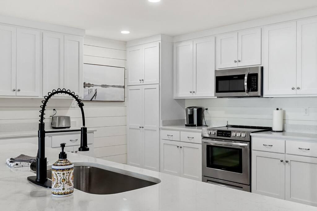 Lake Home, Dock, Fire Pit, Hot Tub, Game Room, Etc Winchester Exteriér fotografie