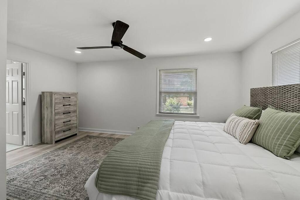 Lake Home, Dock, Fire Pit, Hot Tub, Game Room, Etc Winchester Exteriér fotografie