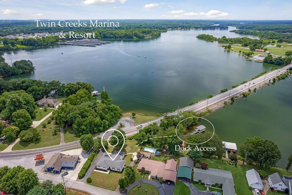 Lake Home, Dock, Fire Pit, Hot Tub, Game Room, Etc Winchester Exteriér fotografie